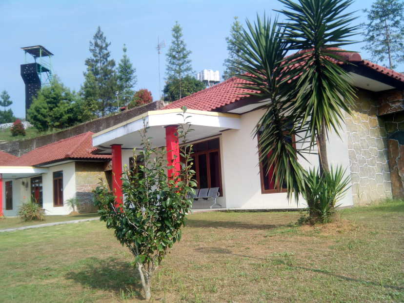 Vila 2-kamar tidur bergaya modern di Puncak Bogor